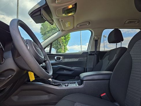 Used 2023 Kia Sorento LX AWD/4WD image 33