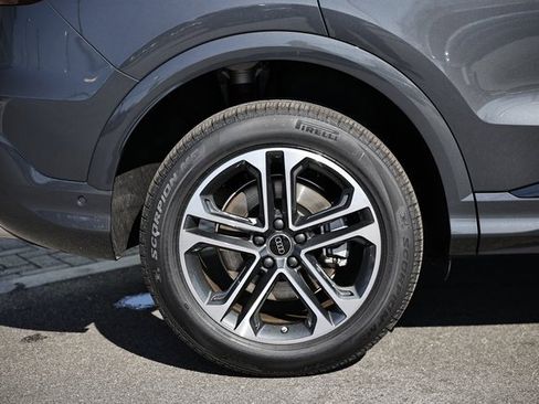 New 2025 Audi Q5 Premium image 6