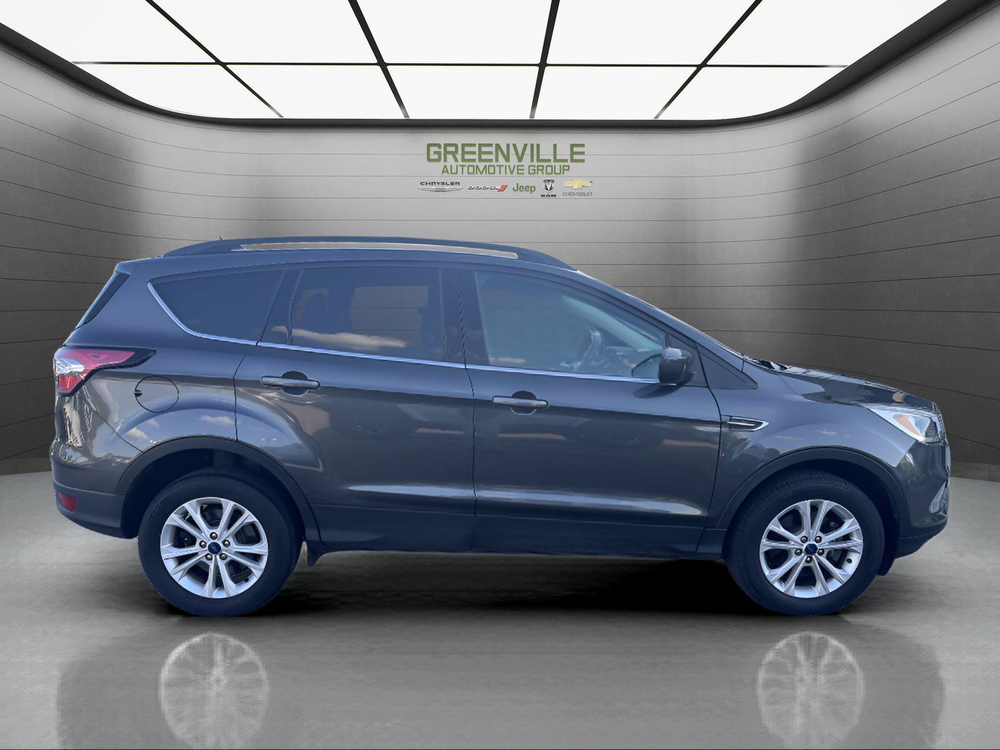 Used 2018 Ford Escape SE w/ Ford Safe & Smart Package AWD/4WD image 7
