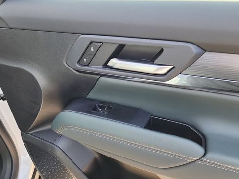 New 2026 GMC Terrain AT4 w/ Convenience Package III image 39