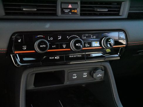 Certified 2026 Honda Pilot TrailSport image 23