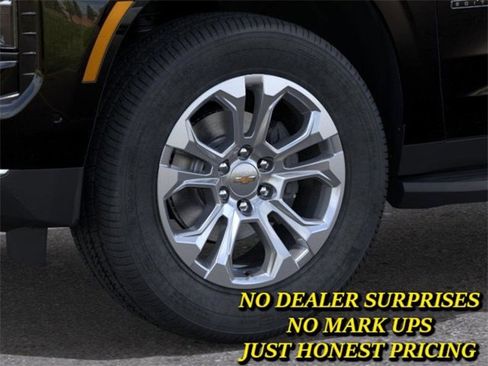 New 2026 Chevrolet Suburban LT w/ Comfort Package image 9