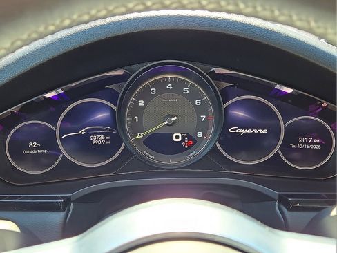 Used 2022 Porsche Cayenne E-Hybrid Coupe image 26