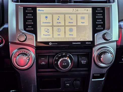 Used 2021 Toyota 4Runner SR5 Premium image 18