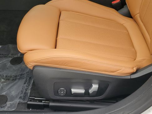 Certified 2023 BMW i4 eDrive40 w/ Premium Package image 8