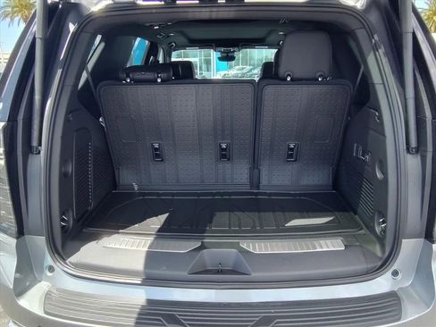 New 2026 Chevrolet Tahoe High Country AWD/4WD image 8