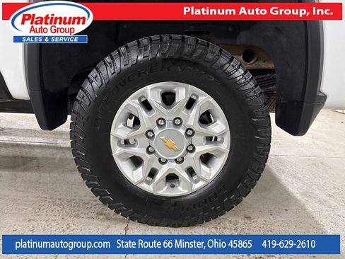 Used 2024 Chevrolet Silverado 2500 LT image 48