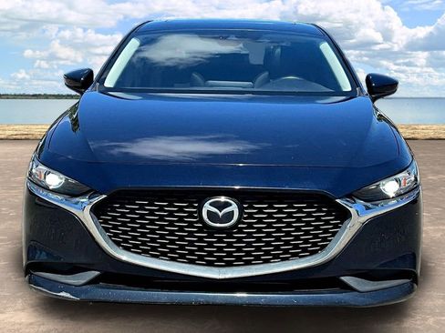 Used 2019 MAZDA MAZDA3 Sedan FWD image 2