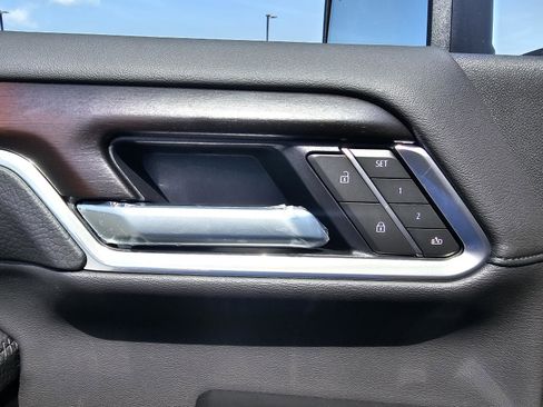 New 2025 GMC Sierra 2500 Denali w/ Technology Package image 5