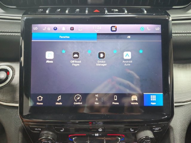 Used 2023 Jeep Grand Cherokee Limited AWD/4WD image 31