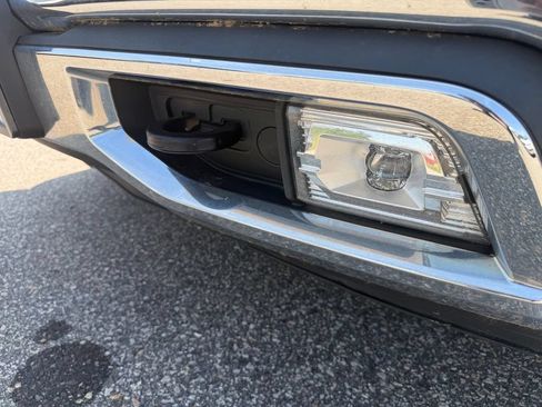 Used 2019 Chevrolet Silverado 1500 LTZ w/ LTZ Plus Package AWD/4WD image 10