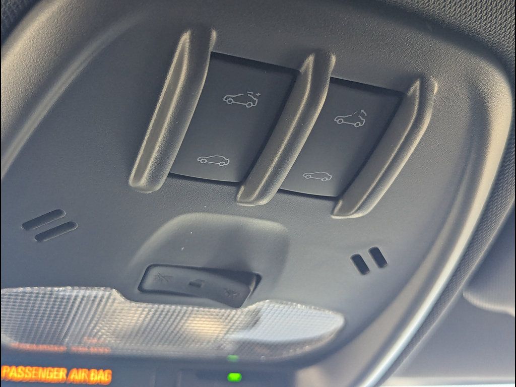 New 2026 Chevrolet Trax RS w/ Sunroof Package FWD image 27