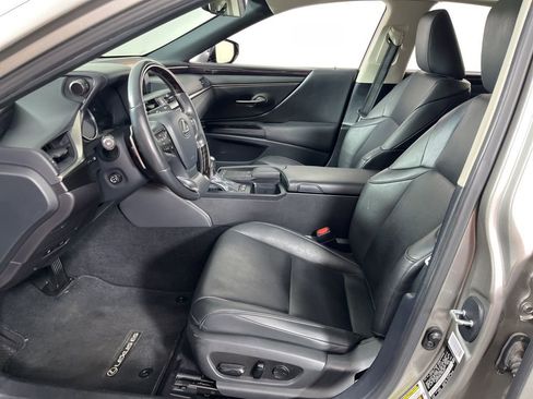 Used 2020 Lexus ES 300h w/ Premium Package image 22