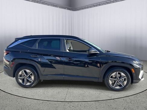 Used 2025 Hyundai Tucson SEL FWD image 6