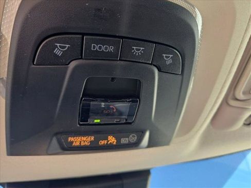 Used 2025 Toyota Corolla LE FWD image 15