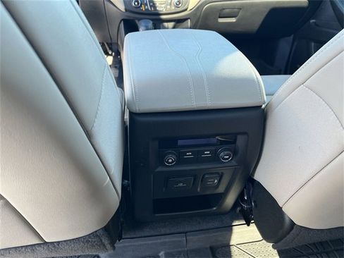 Certified 2023 Chevrolet Traverse LT w/ LT Premium Package image 22