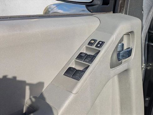 Used 2017 Nissan Frontier SV w/ SV Value Truck Package image 3