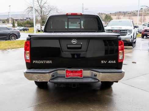 Used 2018 Nissan Frontier SV image 6