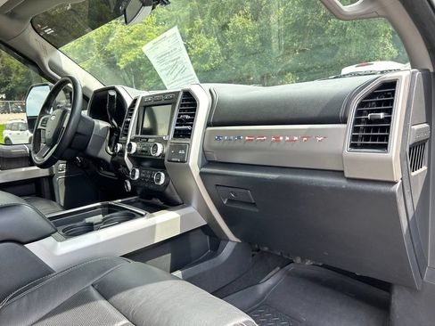 Used 2020 Ford F250 Lariat w/ Lariat Ultimate Package AWD/4WD image 15
