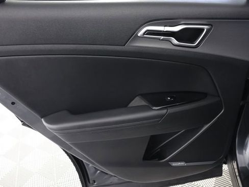 Used 2023 Kia Sportage SX image 26