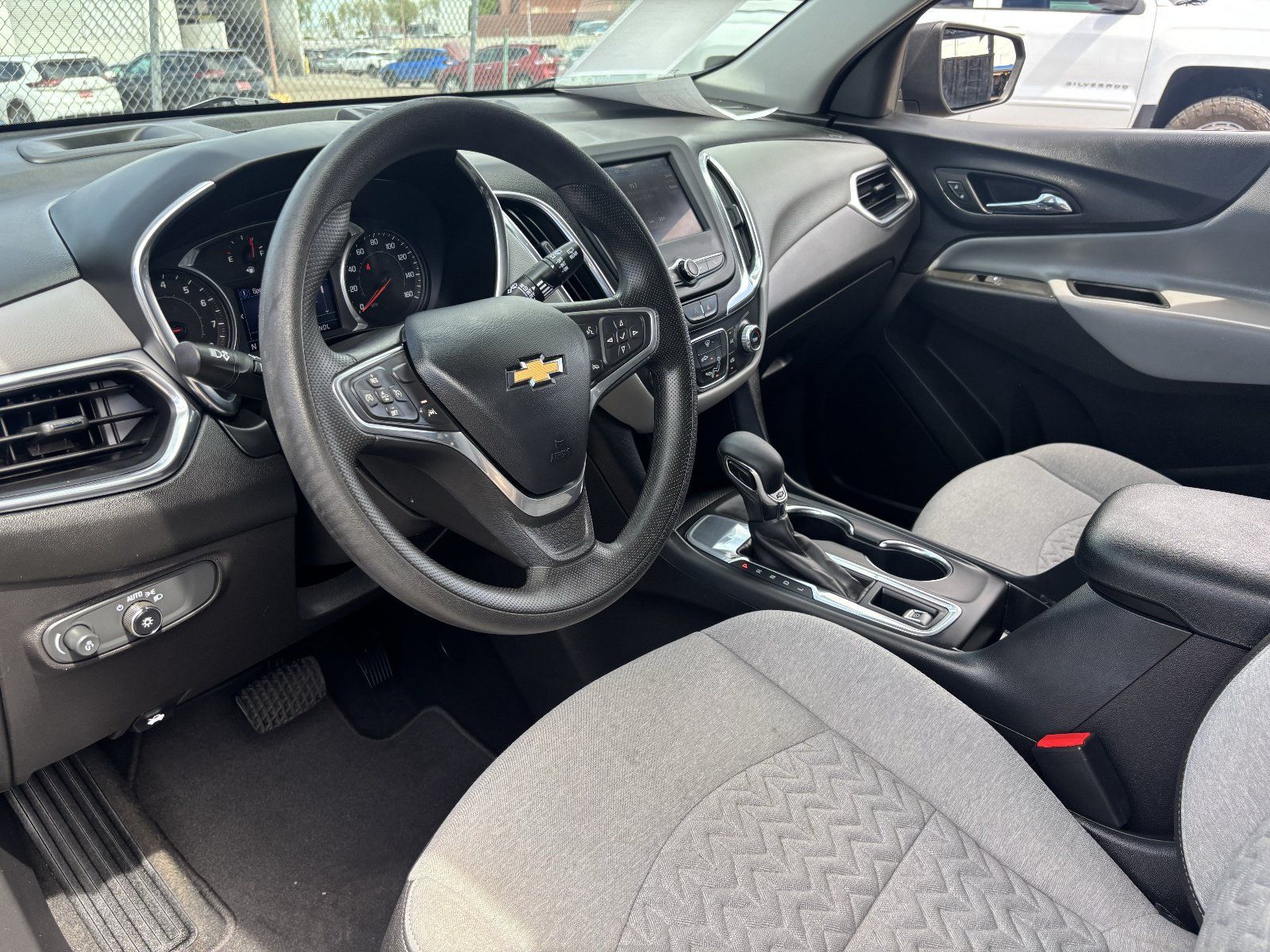 Used 2022 Chevrolet Equinox LS w/ LS Convenience Package FWD image 19