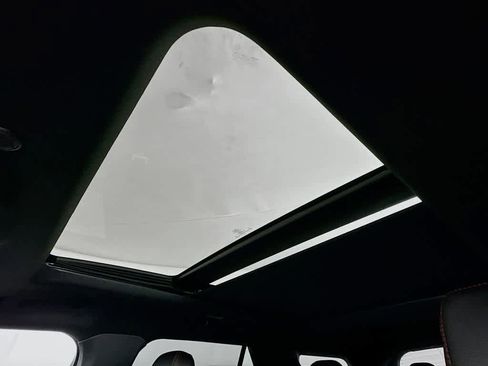 Certified 2022 Ford Explorer ST-Line w/ Class IV Trailer Tow Package image 33