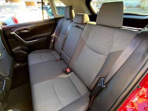 Used 2025 Toyota RAV4 XLE image 20