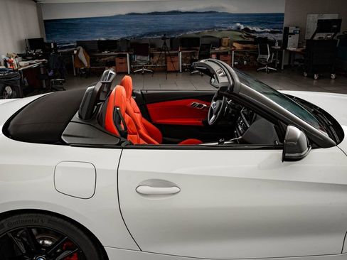 New 2026 BMW Z4 M40i w/ Premium Package image 25