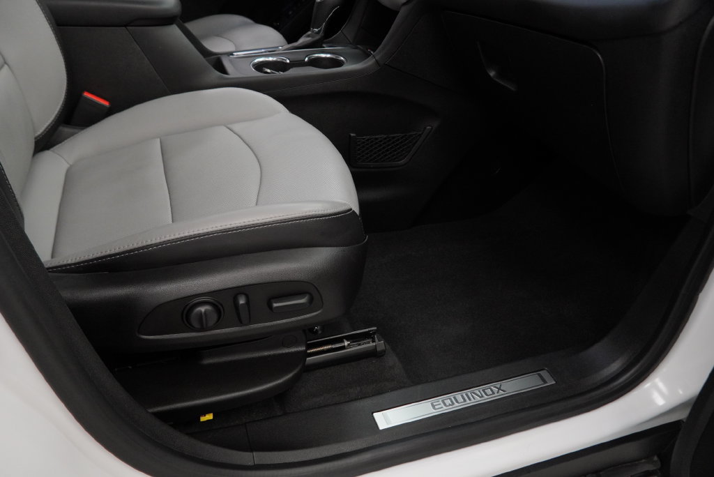 Used 2018 Chevrolet Equinox Premier FWD image 40