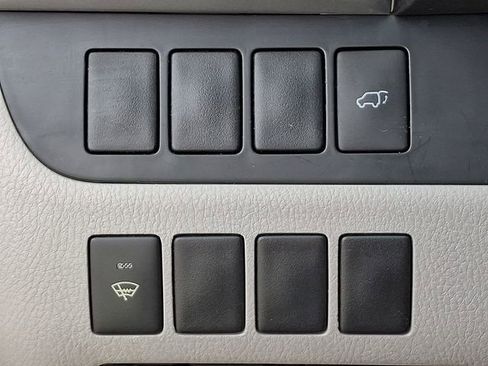 Used 2014 Toyota Highlander LE image 26