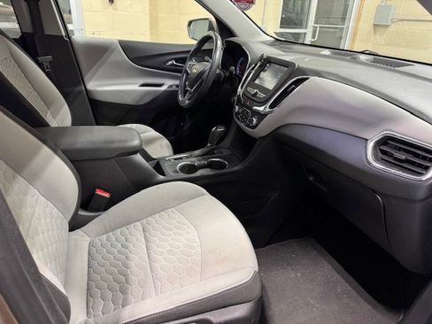 Used 2018 Chevrolet Equinox LT image 6