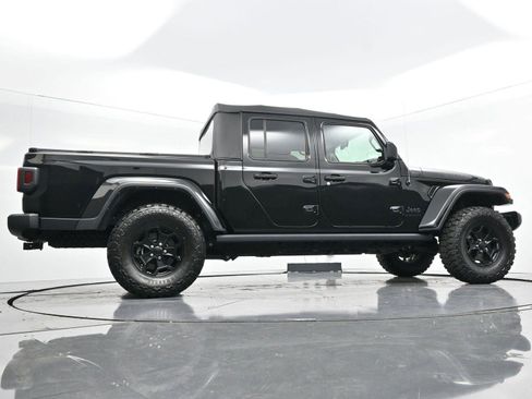Used 2021 Jeep Gladiator Willys image 49