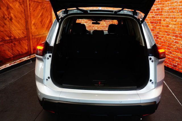 Certified 2025 Nissan Rogue SV AWD/4WD image 43