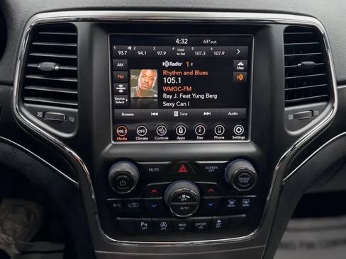 Used 2018 Jeep Grand Cherokee Limited AWD/4WD image 16