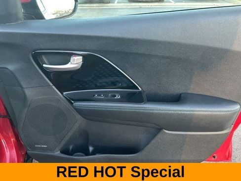 Used 2021 Kia Niro EX Premium w/ Cold Weather Package image 44