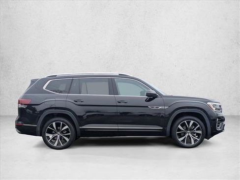 Used 2024 Volkswagen Atlas SEL Premium R-Line AWD/4WD image 4