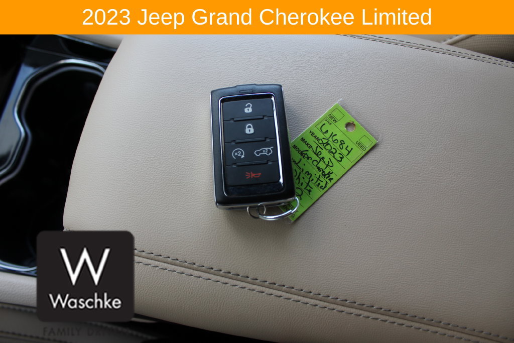 Used 2023 Jeep Grand Cherokee Limited w/ Trailer Tow Prep Group (B) AWD/4WD image 66