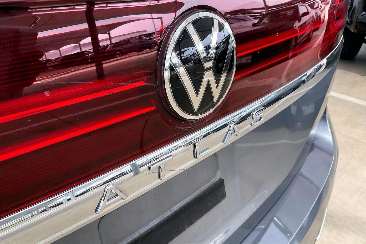 Used 2024 Volkswagen Atlas SE FWD image 10