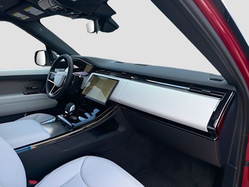 New 2026 Land Rover Range Rover Sport SE AWD/4WD image 15