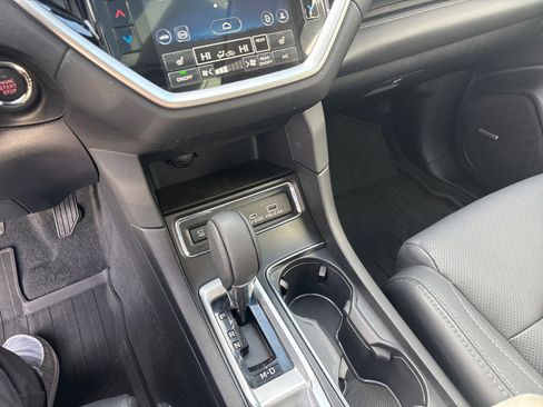 Certified 2025 Subaru Ascent Limited w/ Popular Package #2 image 24