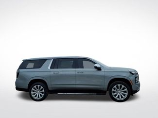 New 2026 Chevrolet Suburban Premier w/ Sun And Tow Package AWD/4WD video 2