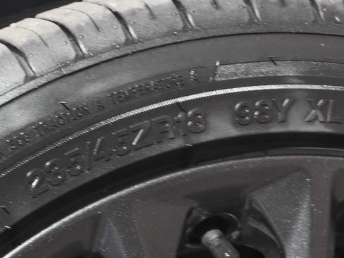 Used 2020 Toyota Avalon XSE image 45