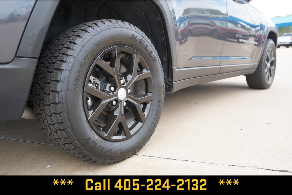 Used 2023 Jeep Grand Cherokee L Limited w/ Trailer Tow Group (B) AWD/4WD image 9