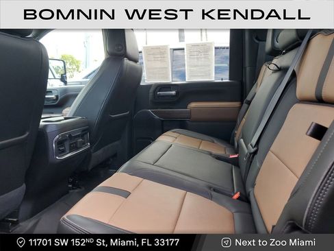 Used 2022 Chevrolet Silverado 2500 High Country w/ Z71 Off-Road Package image 6