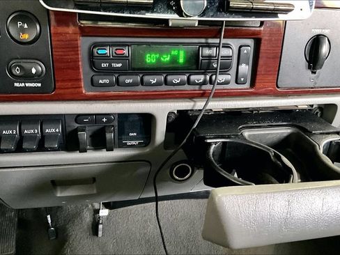 Used 2006 Ford F250 XL AWD/4WD image 14