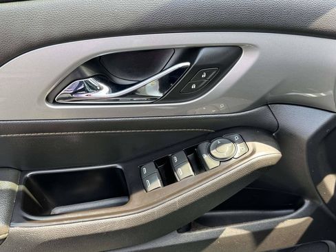 Used 2019 Chevrolet Traverse LT w/ LPO, Cargo Package FWD image 20