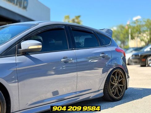Used 2017 Ford Focus RS AWD/4WD image 5