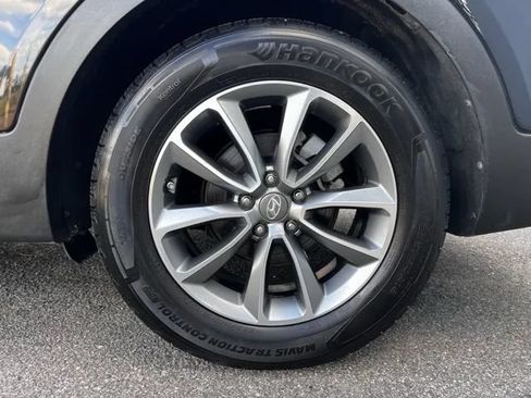 Used 2017 Hyundai Santa Fe SE AWD/4WD image 31