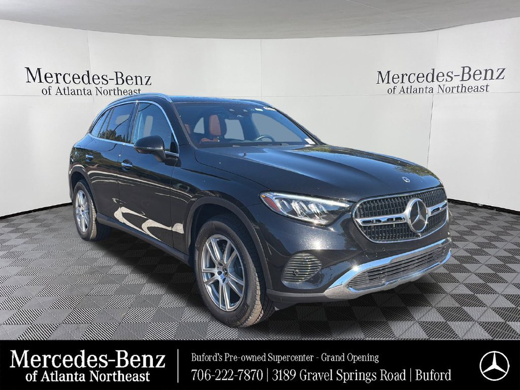 Used 2026 Mercedes-Benz GLC 300 image 1