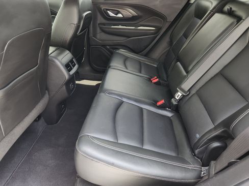 Used 2022 GMC Terrain SLT w/ Tech Package FWD image 31